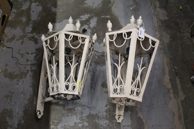 Lot 2648 - Pair of white painted metal outdoor / garden wall mounted lights with glass panels
