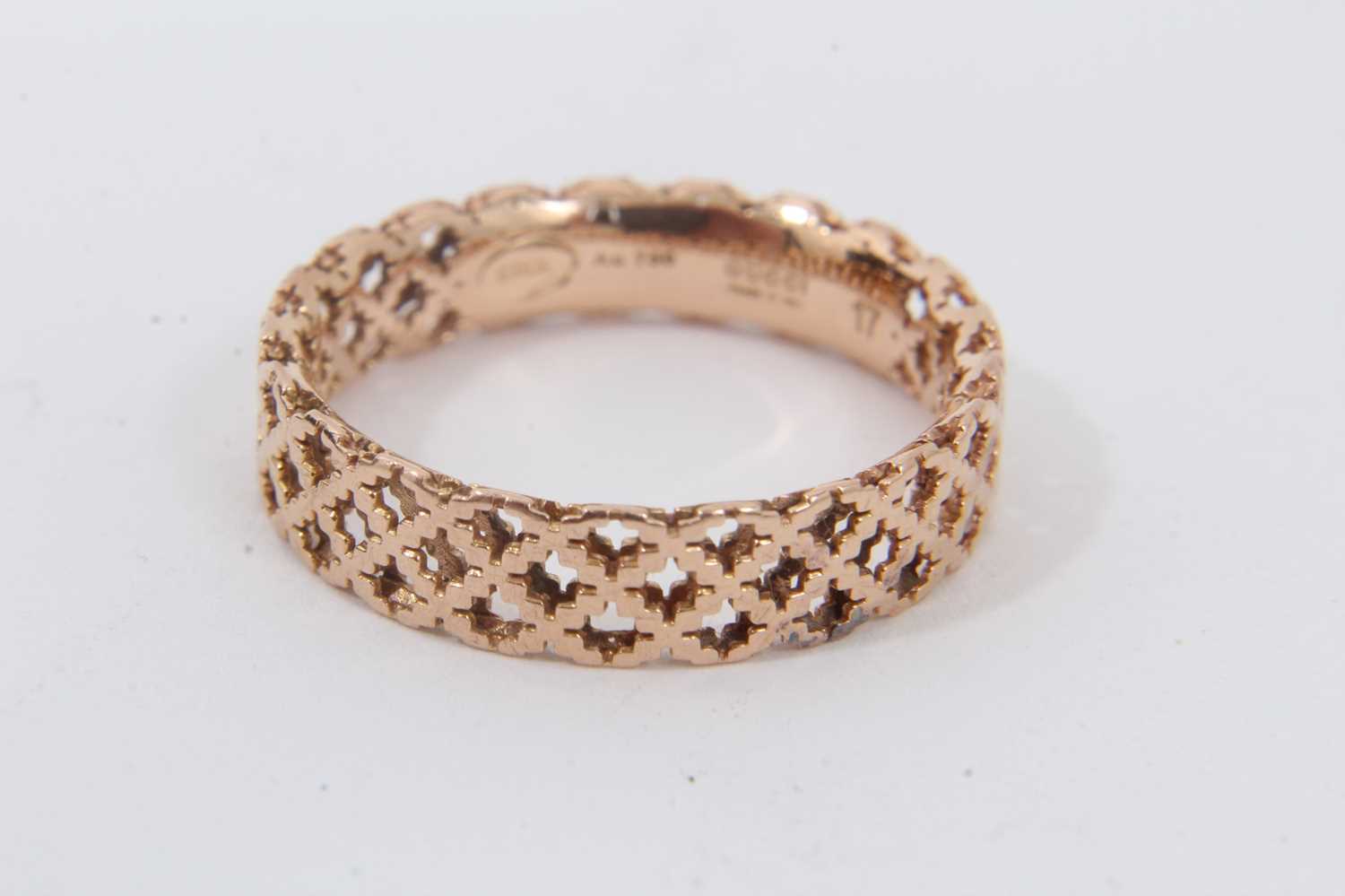 Lot 66 - Gucci 18ct rose gold 'Diamantissima' ring, in original box