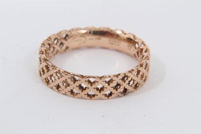 Lot 66 - Gucci 18ct rose gold 'Diamantissima' ring, in original box