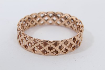 Lot 66 - Gucci 18ct rose gold 'Diamantissima' ring, in original box
