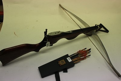 Lot 1099 - Crossbow and bolts