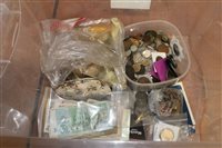Lot 115 - World - mixed coinage and banknotes - to...