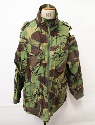 Lot 685 - Queen Elizabeth II Parachute Regiment Officers Dennison Smock with embroidered badges and Lt. Colonels rank badges, printed label to interior