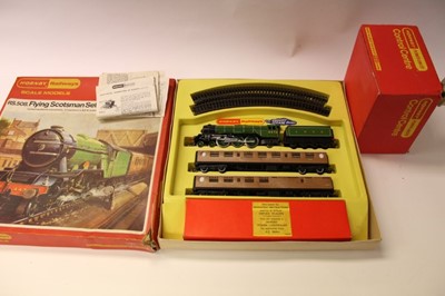Lot 1903 - Railway Horny OO gauge Flying Scotsman ROS508 boxed train set plus selection of Tri-ang boxed track and accessories.