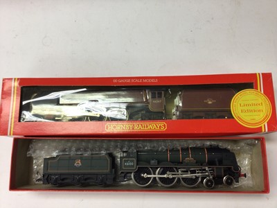 Lot 1915 - Railway Hornby Dublo Set 2006 boxed, City of Liverpool R194 boxed plus other rolling stock and accessories.