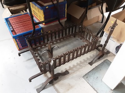 Lot 1001 - Fire basket with stand